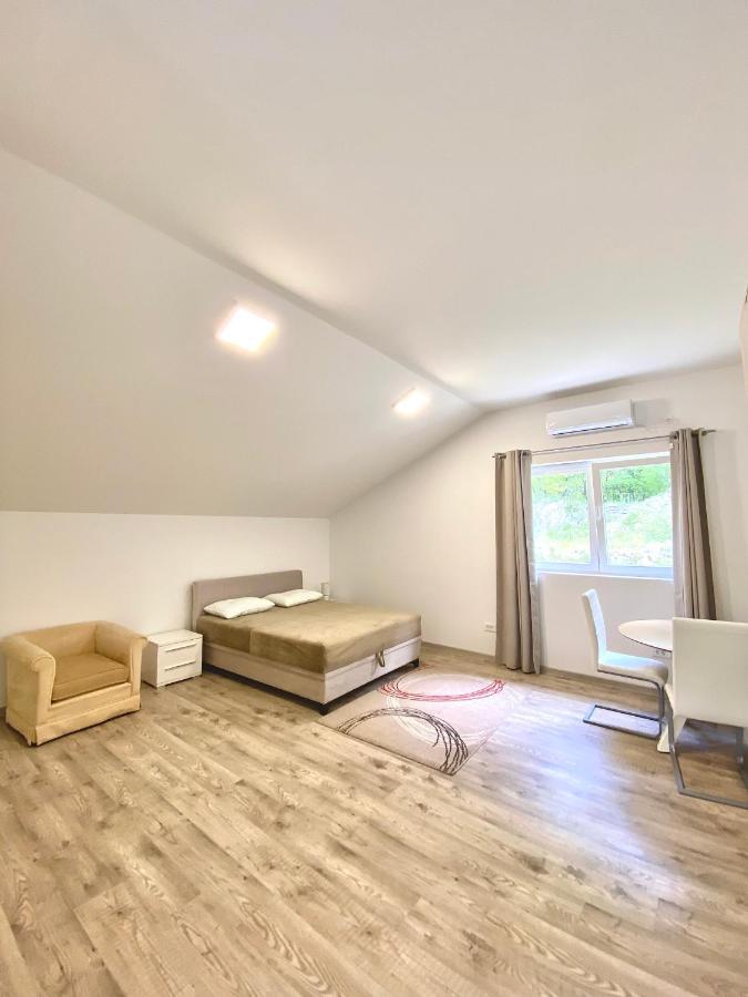 קוטור Apartments Lav מראה חיצוני תמונה