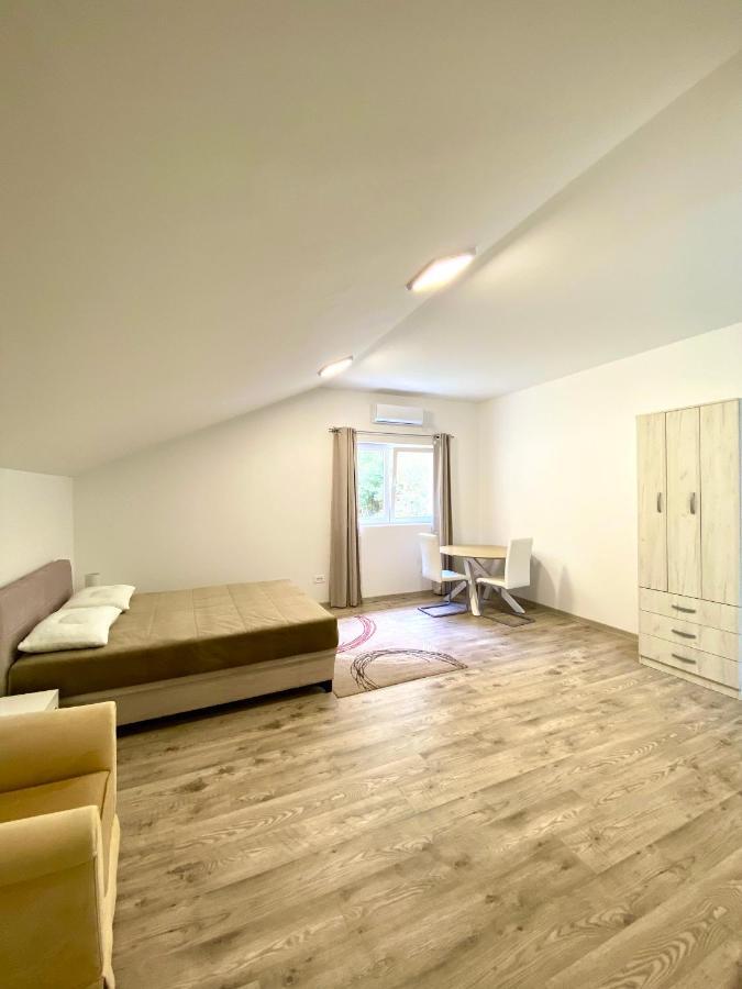קוטור Apartments Lav מראה חיצוני תמונה